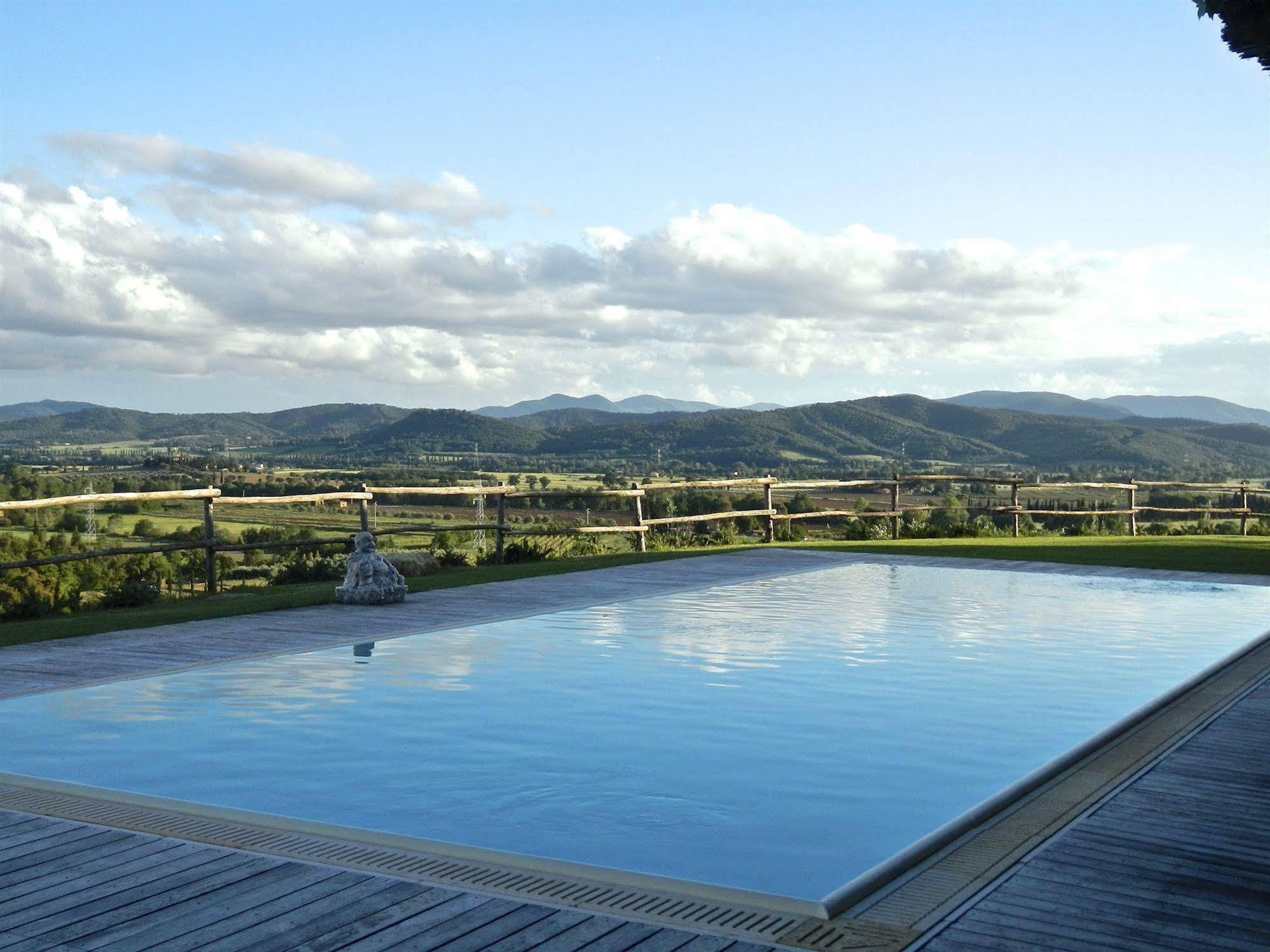 Wine Resort Conti Di San Bonifacio Montemassi Exteriör bild